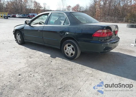 2000 Honda Accord 2.3 Ex from USA, damaged, VIN 1HGCG6676YA064972